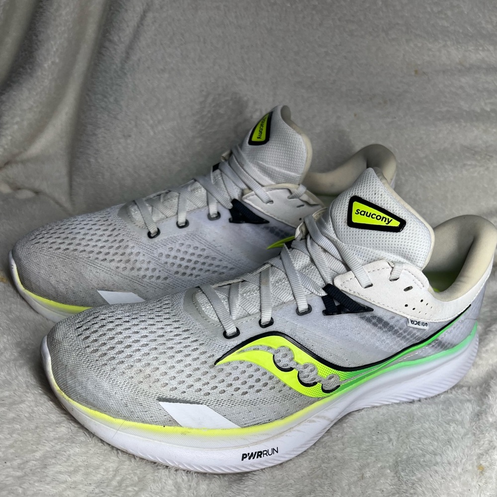 Men’s size 11.5 Saucony Ride 16’s